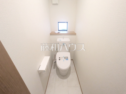 A号棟　トイレ　【三鷹市新川４丁目】