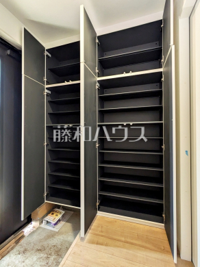 玄関収納　【立川市砂川町１丁目】