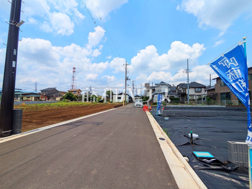 現場風景　見学はしたいけど、なかなか時間が取れない・・・そんな方に出勤前や仕事終わりにマイホームを見学できるサポートをいたします。 　【新座市野火止３丁目】