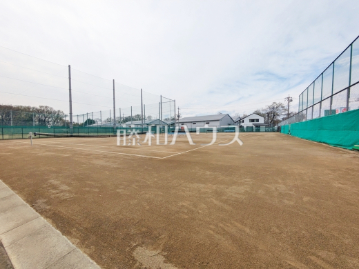 野火止庭球場