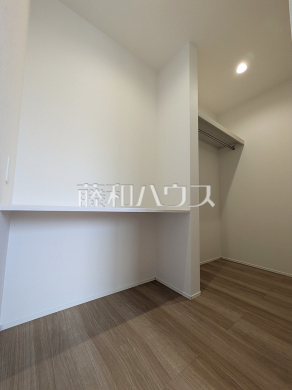 2号棟　ウォークインクローゼット　【府中市分梅町３丁目】
