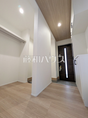 2号棟　玄関　【府中市分梅町３丁目】