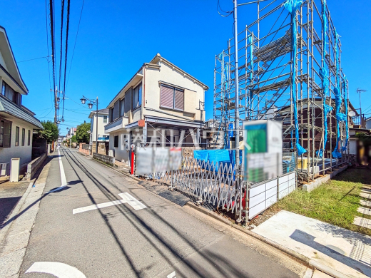 接道状況および現場風景 通常ではなかなか見ることのできない建物構造も、建築中だからこそご覧になれます。 【立川市栄町5丁目】