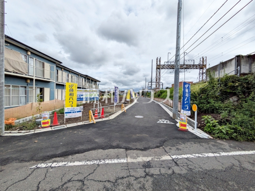 ≪接道状況≫　理想をかなえる自由設計の土地！ぜひ皆様の「こんな家に住みたい！」をお聞かせ下さい。　【府中市白糸台４丁目】