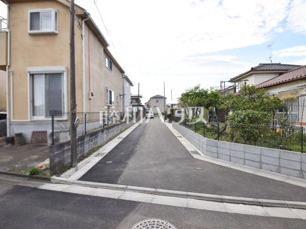 接道状況および現場風景　【東大和市芋窪６丁目】
あなたの「夢」を「カタチ」にできるフリースタイル分譲地で、夢のマイホームを建築してみませんか？　