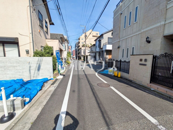 接道状況および現場風景　【杉並区南荻窪４丁目】 物件の事、諸費用の事など、小さな疑問もお気軽にご連絡・ご相談下さい。 