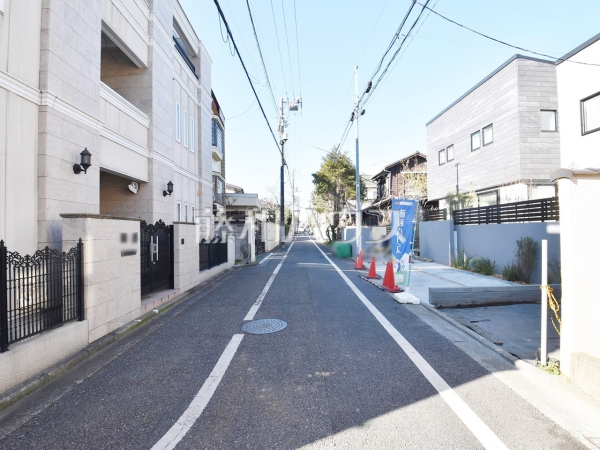 接道状況および現場風景　【杉並区南荻窪４丁目】物件の事、諸費用の事など、小さな疑問も担当までお気軽にご連絡・ご相談下さい。