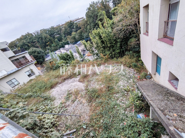 ≪現地写真≫周辺環境はもちろん、日当たりや設備仕様など、実際に行ってみないと分からないことも多くございます。営業担当がご案内いたしますので、お気軽にお問い合わせください。 　【調布市入間町３丁目】
