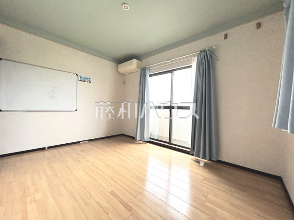 居室　【三鷹市大沢４丁目】