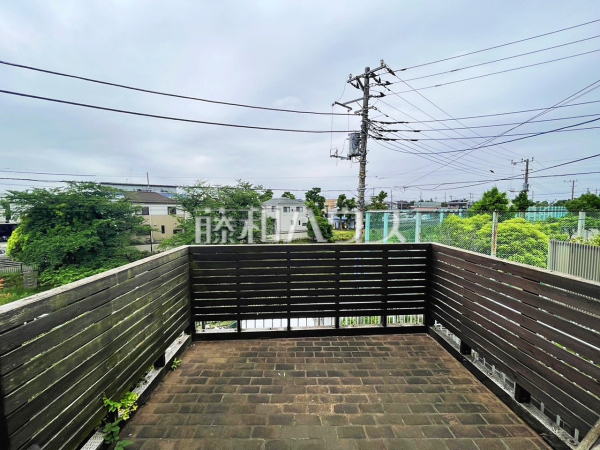 テラス　【三鷹市大沢４丁目】
