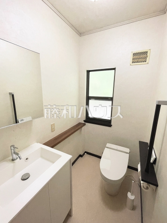 トイレ　【三鷹市大沢４丁目】