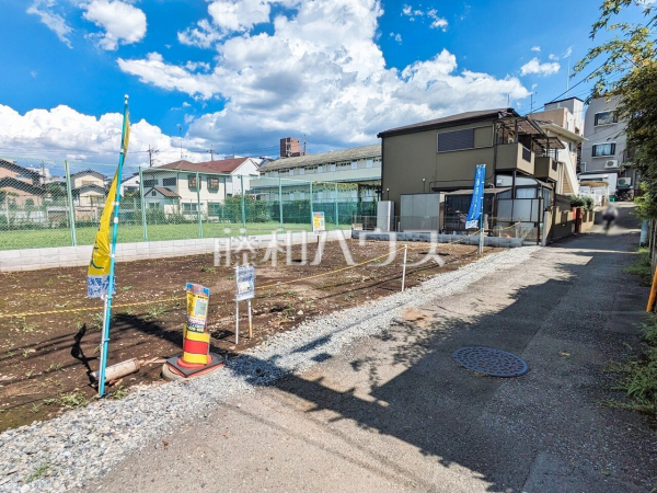 接道状況および現場風景　【東久留米市本町２丁目】平日のご案内も可能です。まずはお気軽にお問合せ下さいませ。