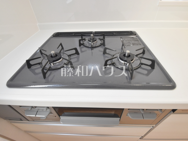 3号棟　三口コンロ　【西東京市向台町１丁目】