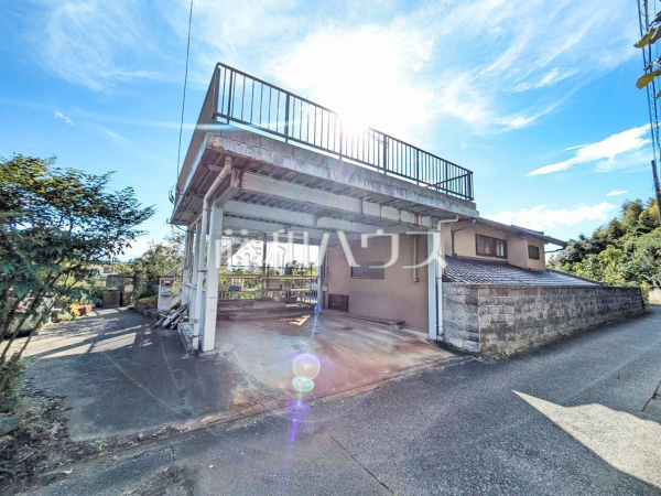 現地写真(現況：上物有)　【武蔵村山市本町３丁目】 建物のプレゼンをさせていただきますので、実際の完成イメージを思い描いていただくことができます。お気軽にお問合せ下さい。 