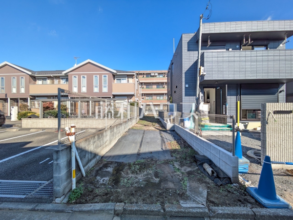 2号地　現地写真　【東大和市仲原３丁目】
前面道路幅員は約5.9mなので、運転が少し苦手な方でも運転・駐車がしやすそうですね！