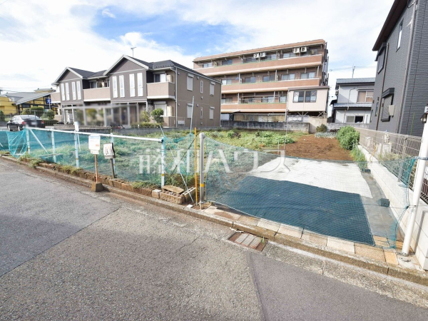 現場風景　【東大和市仲原３丁目】 周辺環境はもちろん、日当たりや設備仕様など、実際に行ってみないと分からないことも多くございます。営業担当がご案内いたしますので、お気軽にお問い合わせください。 