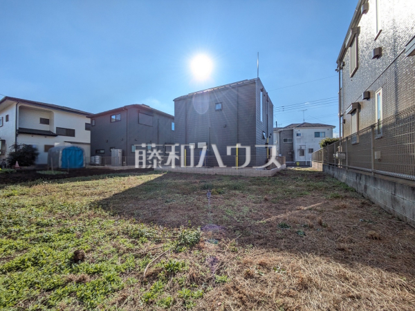 2号地　現地写真（奥側から）　【東大和市仲原３丁目】
建築会社を自由にセレクトできる土地分譲で理想の暮らしを叶えて下さい♪