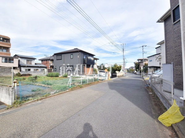 接道状況および現場風景　【東大和市仲原３丁目】 平日のご案内も可能です。まずはお気軽にお問合せ下さいませ。 