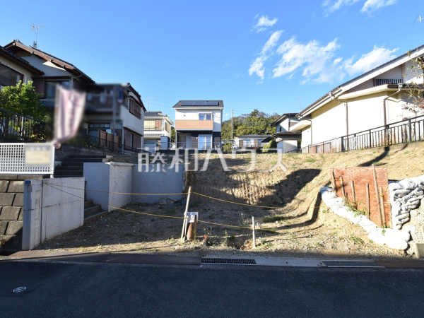 建築条件はございませんので、ライフスタイルに合わせた自由なマイホームづくりが可能です。　【八王子市南陽台１丁目】