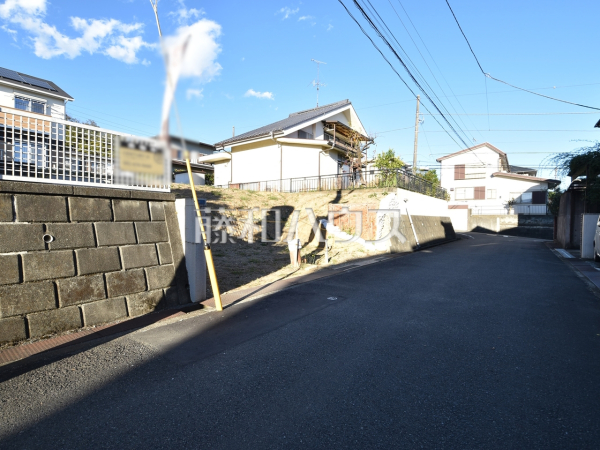 接道状況および現場風景　【八王子市南陽台１丁目】