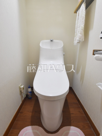 少ない水でも常にキレイを保ち、汚れが付きにくいトイレ！　　【西武柳沢ローヤルコーポ】
