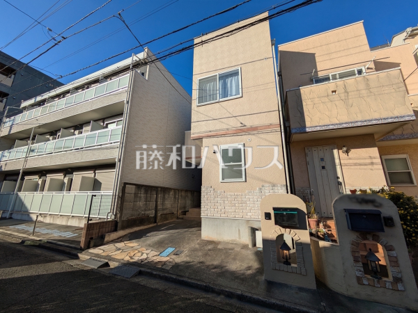 周辺環境はもちろん、日当たりや設備仕様など、実際に行ってみないと分からないことも多くございます。営業担当がご案内いたしますので、お気軽にお問い合わせください。　【練馬区富士見台４丁目】