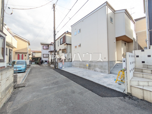 接道状況および現場風景　【所沢市大字久米】