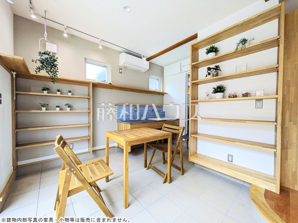 土間空間　【八王子市弐分方町】植物などのお世話のできる土間空間！　