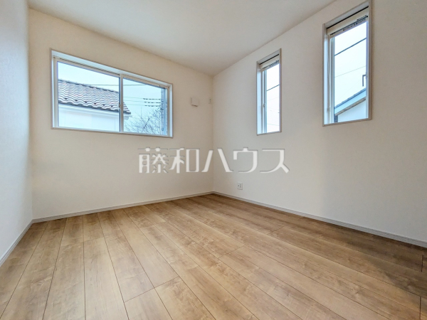 居室　【八王子市泉町】