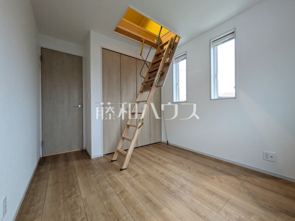 居室　【八王子市泉町】