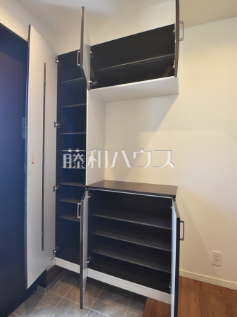 玄関収納　【小平市上水新町３丁目】
