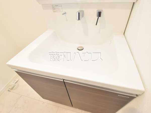 洗面台　【小平市上水新町３丁目】