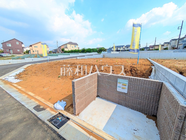 6号地　現地写真　【清瀬市中清戸３丁目】 周辺環境はもちろん、日当たりや設備仕様など、実際に行ってみないと分からないことも多くございます。営業担当がご案内いたしますので、お気軽にお問い合わせください。 