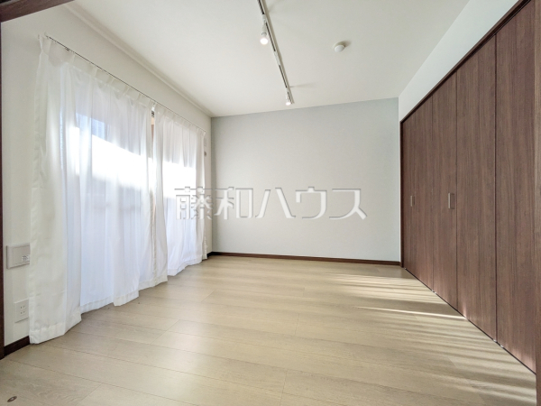 居室　【サンクレイドル田無】