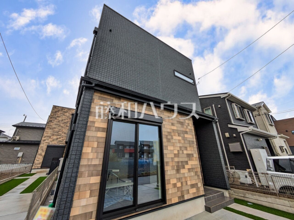 A号棟　外観　【所沢市向陽町】 周辺環境はもちろん、日当たりや設備仕様など、実際に行ってみないと分からないことも多くございます。営業担当がご案内いたしますので、お気軽にお問い合わせください。 
