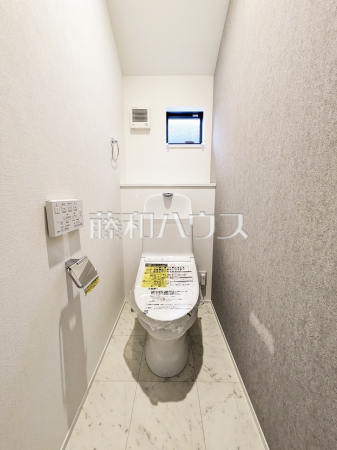 2号棟　ウォシュレット付きトイレ！リビング・お風呂に続いて意外と癒しの空間かも！？　【東大和市高木2丁目】