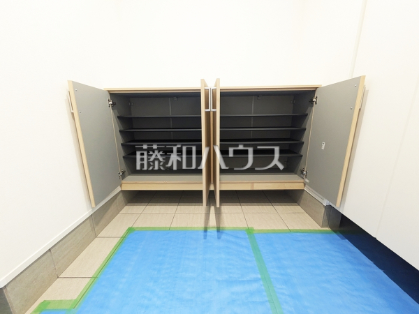 2号棟　玄関収納　【東大和市高木2丁目】