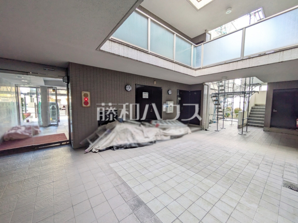 ≪ロビー≫ 大切なご家族の一員であるペットと一緒に暮らせるマンション！（細則有） 【シャトラン調布】