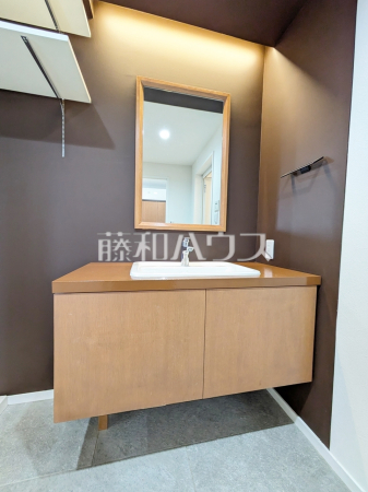 洗面室　【シャトラン調布】