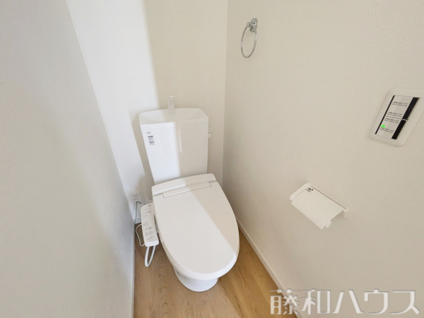 3号棟　トイレ　【名古屋市北区西味鋺３丁目】
