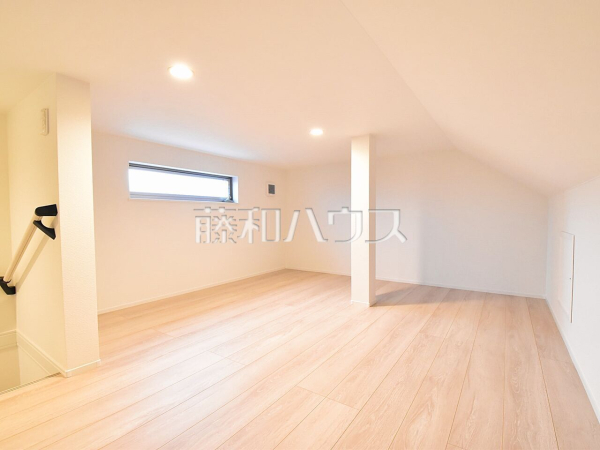 A号棟　小屋裏収納　【国分寺市光町１丁目】