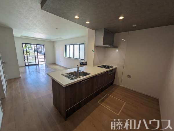 2号棟　キッチン　【名古屋市名東区平和が丘２丁目】