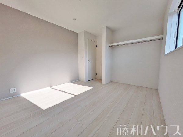 居室　【小牧市藤島町居屋敷】