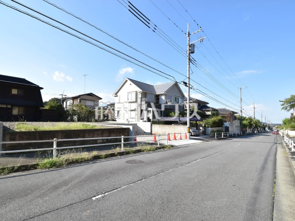 接道状況および現場風景　【八王子市元八王子町３丁目】