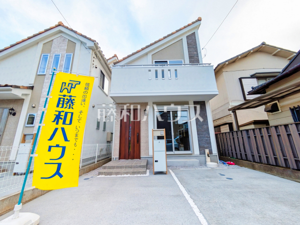 ≪2号棟　外観≫来客時や駐輪スペースとしても利用可能なカースペース2台可（車種による）☆ 【府中市栄町１丁目】