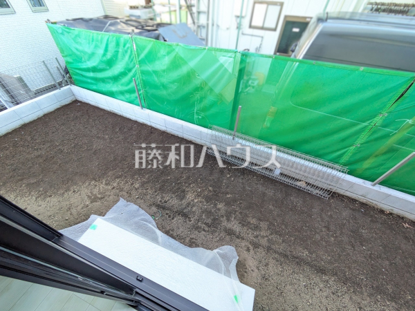 2号棟　庭　【昭島市中神町１丁目】