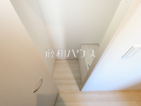 2号棟　収納　【昭島市中神町１丁目】