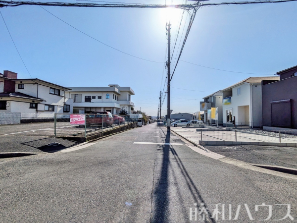 接道状況および現場風景　【春日井市岩成台９丁目】