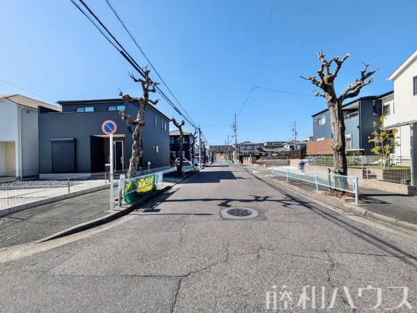 接道状況および現場風景　【春日井市岩成台９丁目】