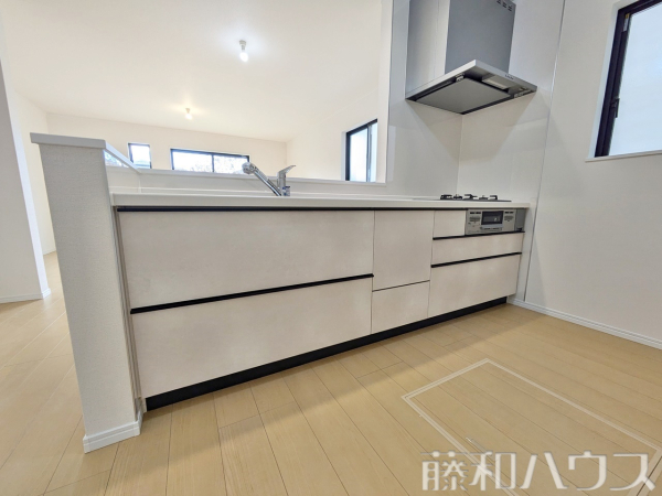 C号棟　キッチン　【春日井市高山町４丁目】